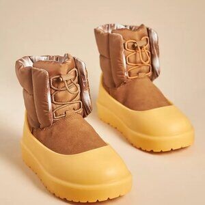 UGG Classic Maxi Toggle Booties
